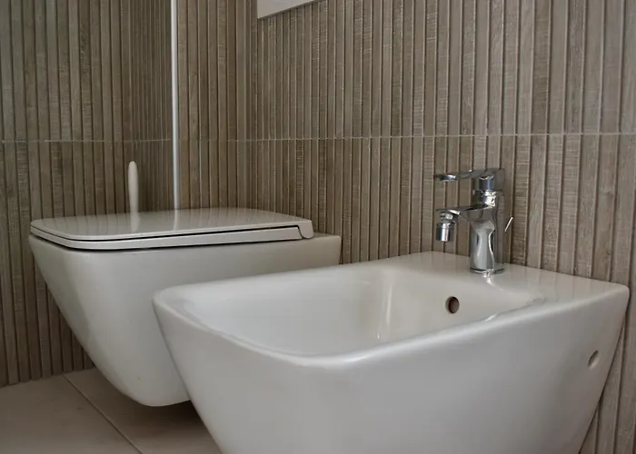 Cheryl By My Place Malpensa *